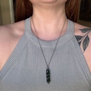 Elegant Silver and Green Pendant Necklace